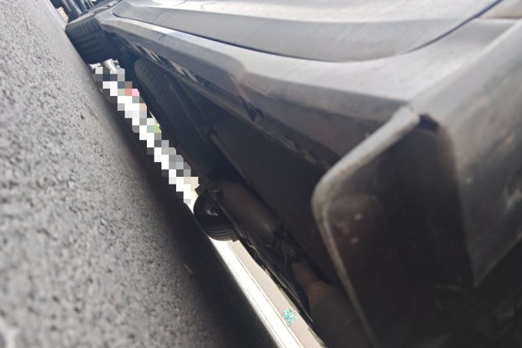 Used Toyota SIENNA 2015 3.5L Two-Wheel Drive LE Chassis Front Right