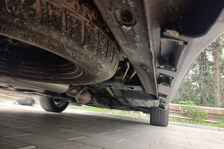 Used Toyota SIENNA 2015 3.5L Two-Wheel Drive LE Chassis Rear Right
