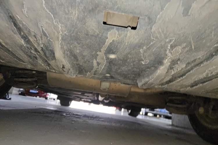 Used Toyota SIENNA 2015 3.5L Two-Wheel Drive LE Chassis Rear
