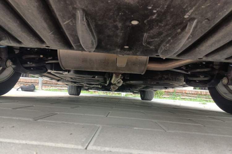 Used Toyota SIENNA 2015 3.5L Two-Wheel Drive LE Chassis Rear