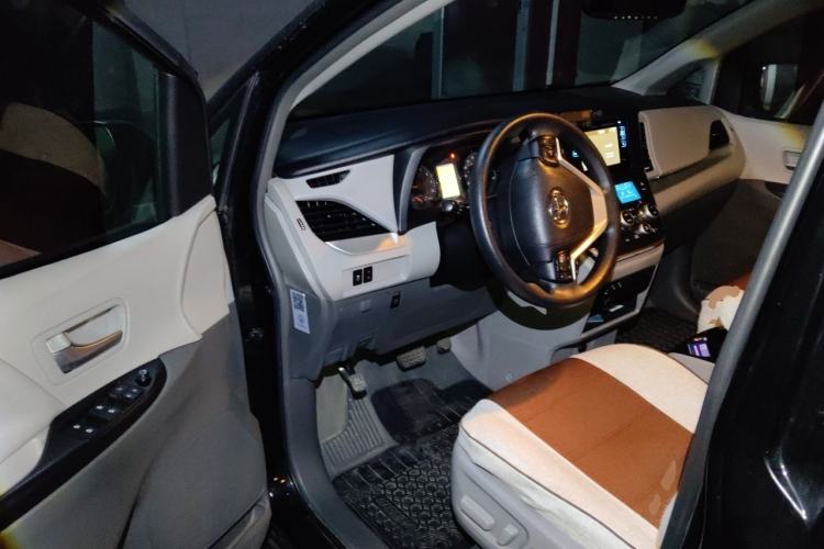 Used Toyota SIENNA 2015 3.5L Four-Wheel Drive L Driver Seat