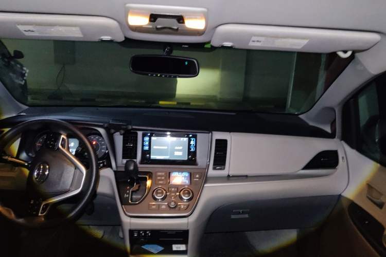 Used Toyota SIENNA 2015 3.5L Four-Wheel Drive L Headliner