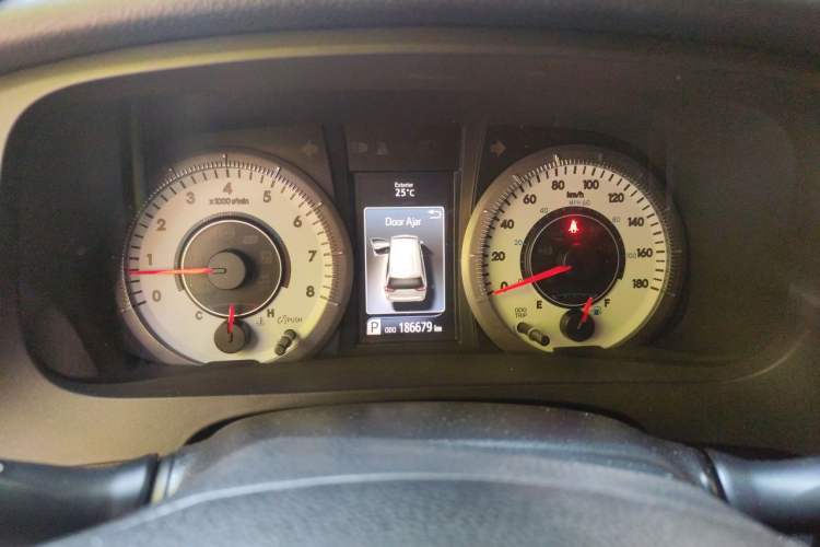 Used Toyota SIENNA 2015 3.5L Two-Wheel Drive L Version—U.S. Specification Instrument Cluster