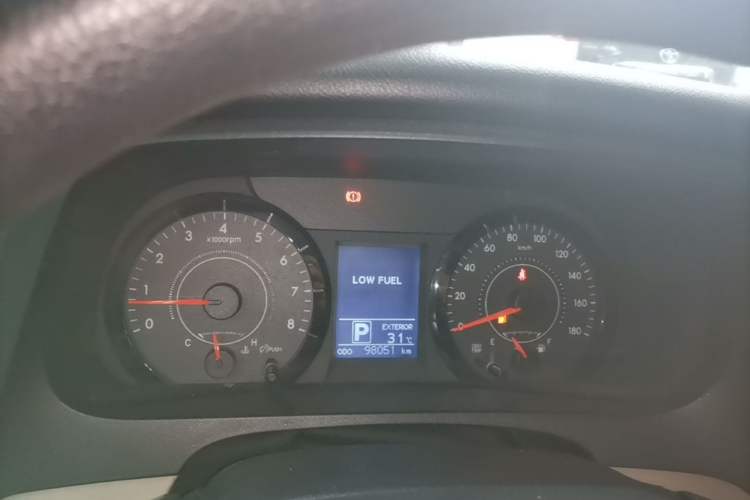 Used Toyota SIENNA 2015 3.5L Two-Wheel Drive LE U.S. Specification Instrument Cluster