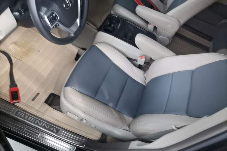 Used Toyota SIENNA 2015 3.5L Two-Wheel Drive LE U.S. Specification Left Front Seat