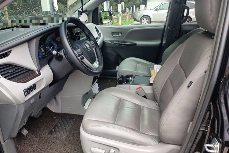 Used Toyota SIENNA 2015 3.5L Two-Wheel Drive LE Left Front Seat