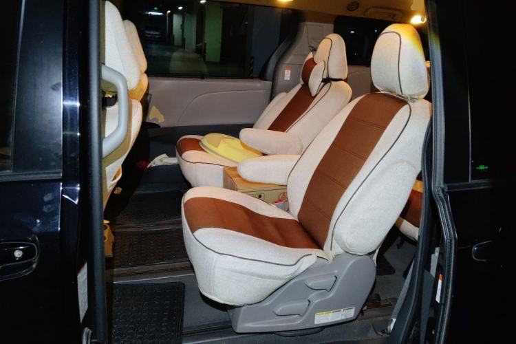 Used Toyota SIENNA 2015 3.5L Four-Wheel Drive L Left Rear Seat