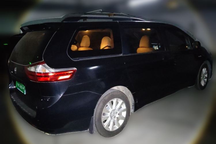 Used Toyota SIENNA 2015 3.5L Four-Wheel Drive L Rear Right 45 Deg