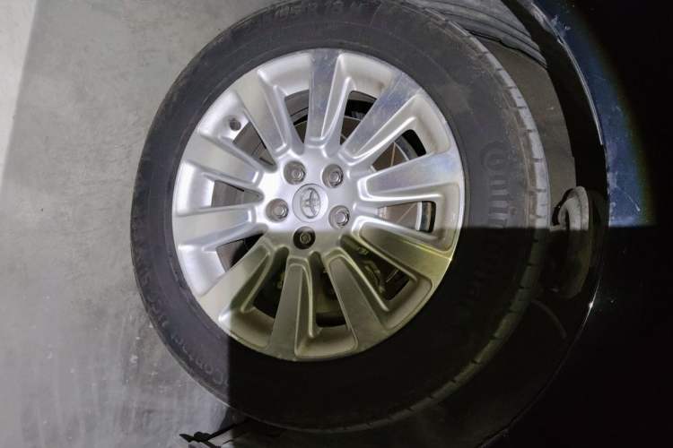 Used Toyota SIENNA 2015 3.5L Four-Wheel Drive L Right Front Wheel Hub