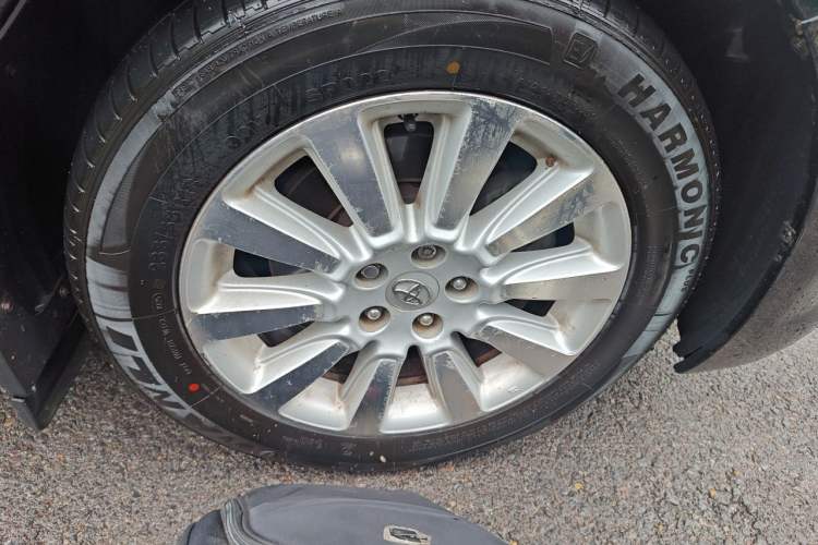 Used Toyota SIENNA 2015 3.5L Automatic 7-Seater Parallel Import Right Front Wheel Hub