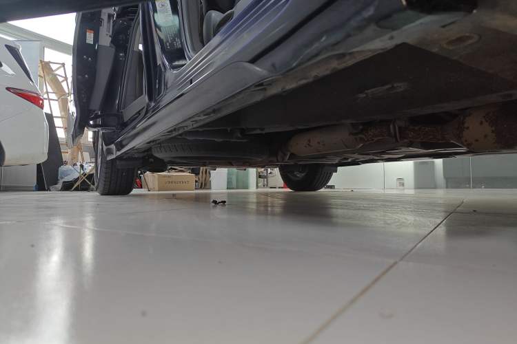 Used Toyota SIENNA 2015 3.5L Automatic 7-Seater Parallel Import Right Side Sill