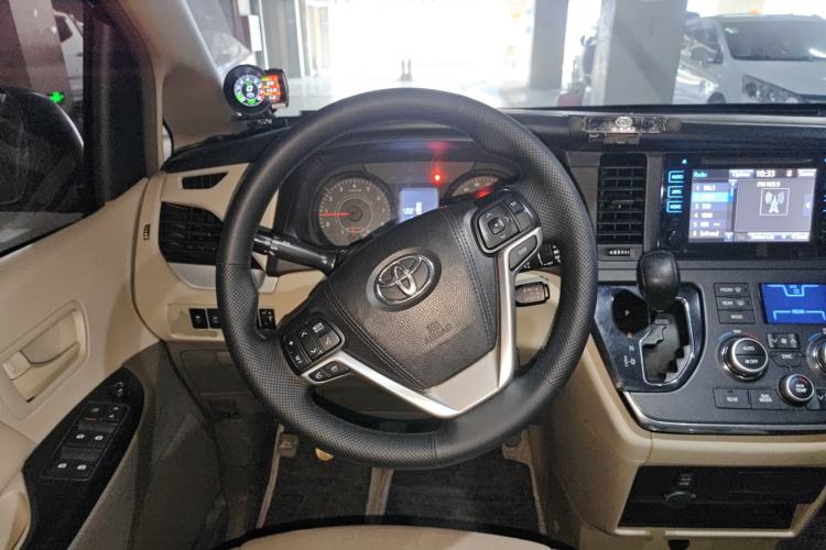 Used Toyota SIENNA 2015 3.5L Two-Wheel Drive LE Steering Wheel