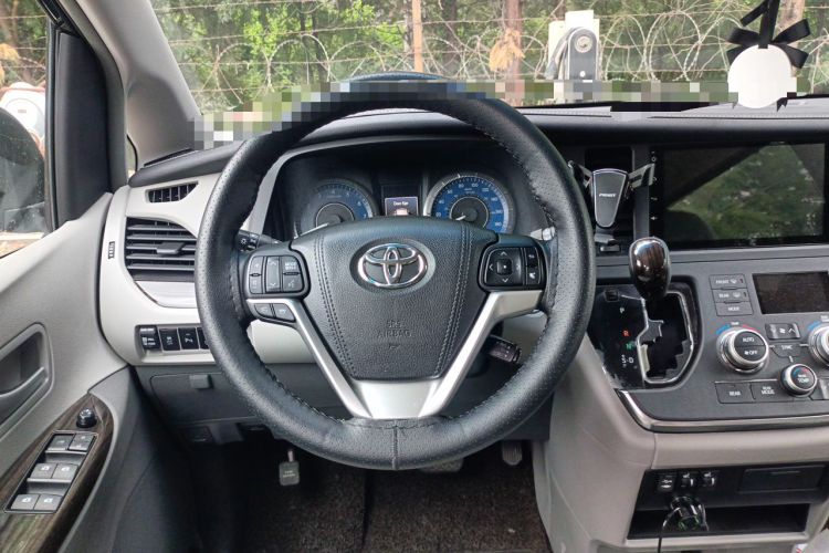 Used Toyota SIENNA 2015 3.5L Two-Wheel Drive LE Steering Wheel