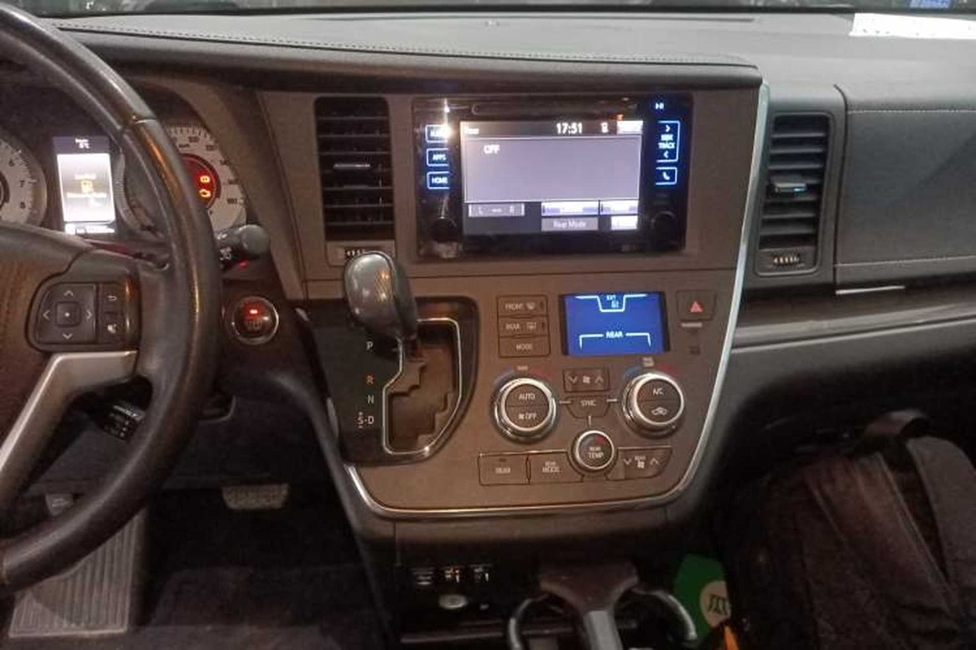 Used Toyota SIENNA 2015 3.5L Automatic 7-Seater Parallel Import Audio And AC Panel