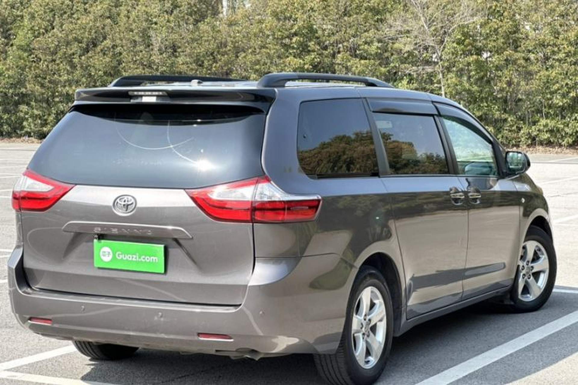 Used Toyota SIENNA 2015 3.5L Two-Wheel Drive L Version—U.S. Specification Exterior 8