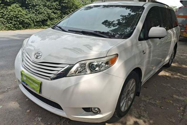 Used Toyota SIENNA 2015 3.5L 4WD LE Gasoline U.S. Specification