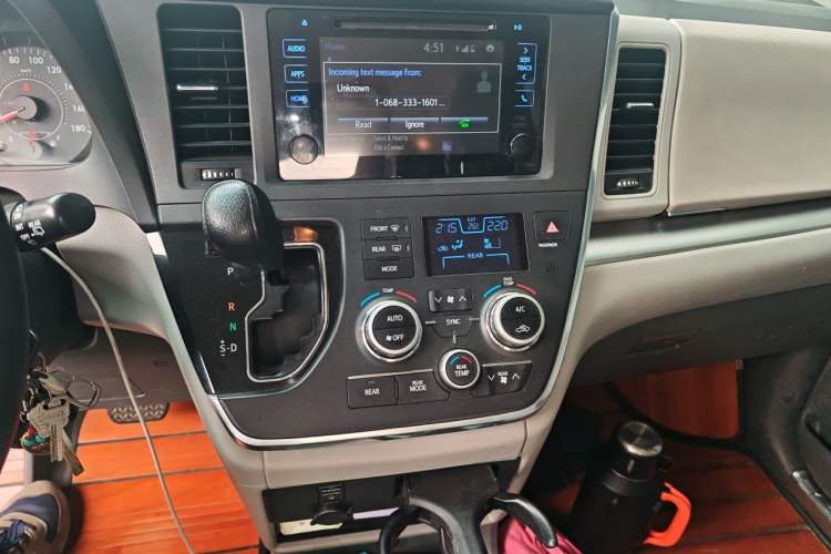 Used Toyota SIENNA 2015 3.5L 4WD LE Gasoline U.S. Specification Audio And AC Panel