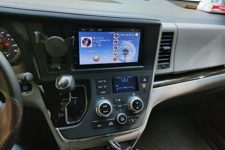 Used Toyota SIENNA 2015 3.5L Two-Wheel Drive LE Audio And AC Panel