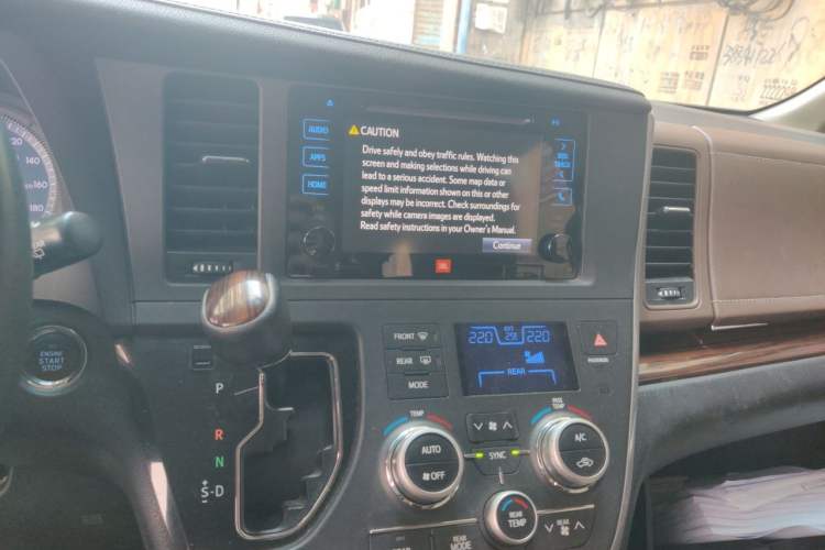 Used Toyota SIENNA  Audio And AC Panel