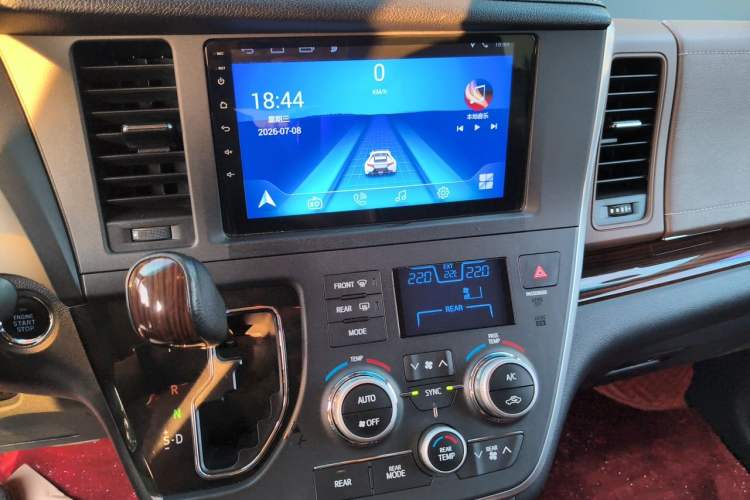 Used Toyota SIENNA  Audio And AC Panel