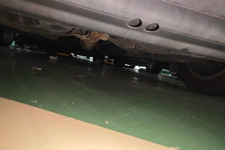 Used Toyota SIENNA 2015 3.5L Two-Wheel Drive LE Chassis Front