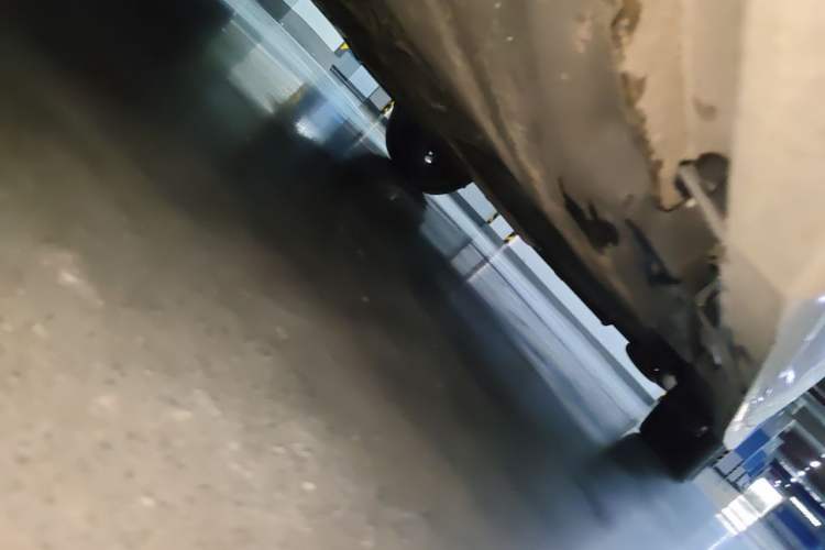 Used Toyota SIENNA  Chassis Front Left