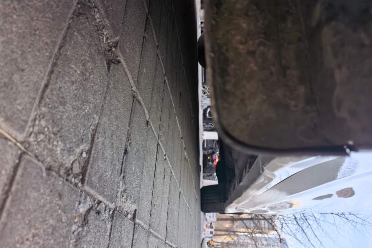 Used Toyota SIENNA 2015 3.5L Four-Wheel Drive L Chassis Front Left