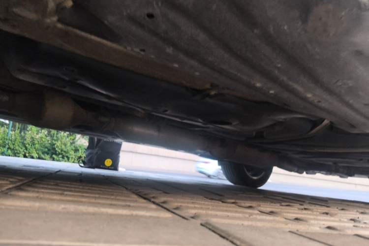 Used Toyota SIENNA  Chassis Front Left