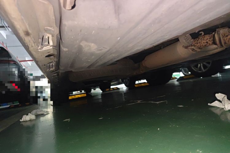 Used Toyota SIENNA 2015 3.5L Two-Wheel Drive LE Chassis Front Right