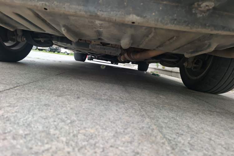 Used Toyota SIENNA 2015 3.5L 4WD LE Gasoline U.S. Specification Chassis Rear