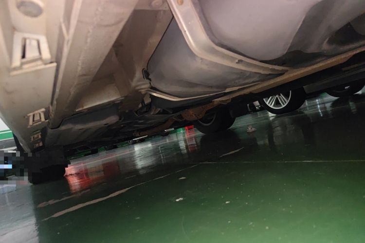 Used Toyota SIENNA 2015 3.5L Two-Wheel Drive LE Chassis Rear Left