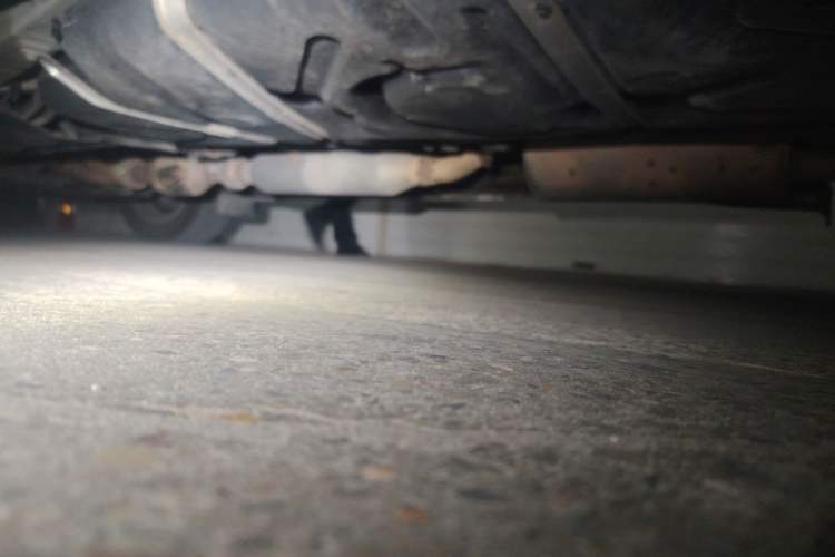 Used Toyota SIENNA 2015 3.5L Four-Wheel Drive L Chassis Rear Left