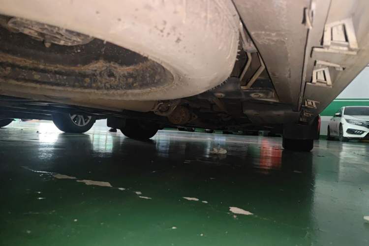 Used Toyota SIENNA 2015 3.5L Two-Wheel Drive LE Chassis Rear Right