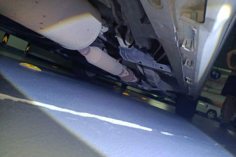 Used Toyota SIENNA  Chassis Rear Right