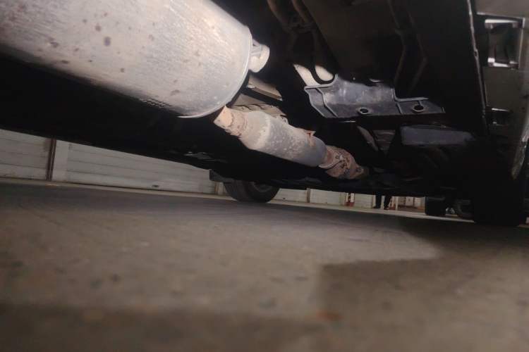 Used Toyota SIENNA 2015 3.5L Four-Wheel Drive L Chassis Rear Right