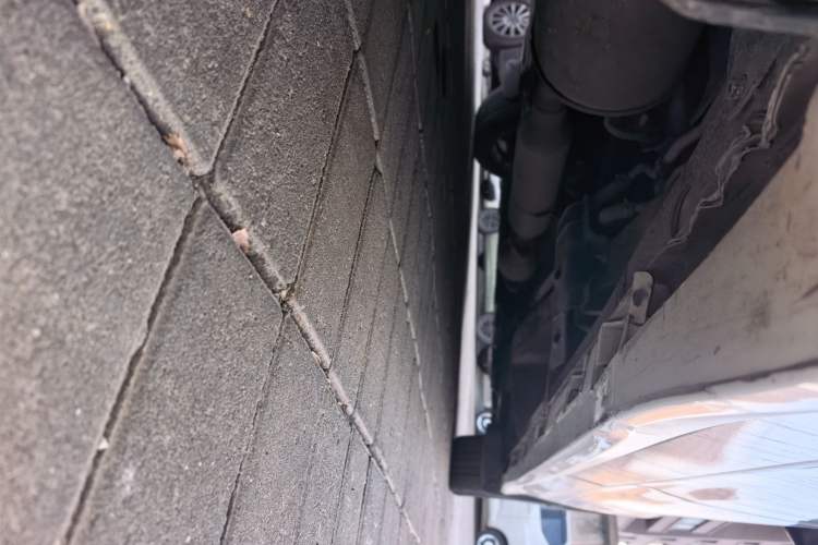 Used Toyota SIENNA 2015 3.5L Four-Wheel Drive L Chassis Rear Right