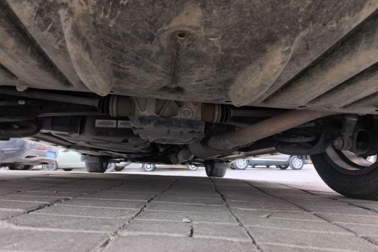 Used Toyota SIENNA 2015 3.5L Four-Wheel Drive L Chassis Rear