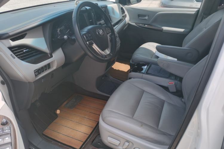Used Toyota SIENNA  Driver Seat