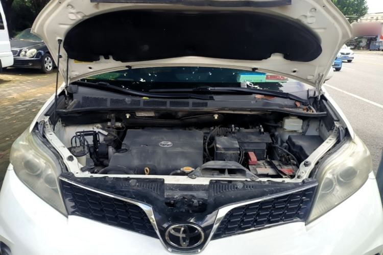 Used Toyota SIENNA 2015 3.5L Automatic 7-Seater Parallel Import Engine Bay