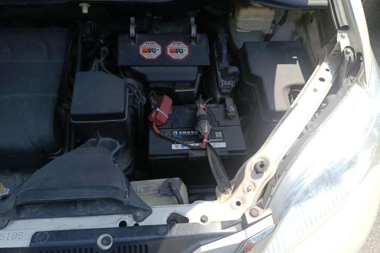 Used Toyota SIENNA 2015 3.5L Automatic 7-Seater Parallel Import Engine Bay Left
