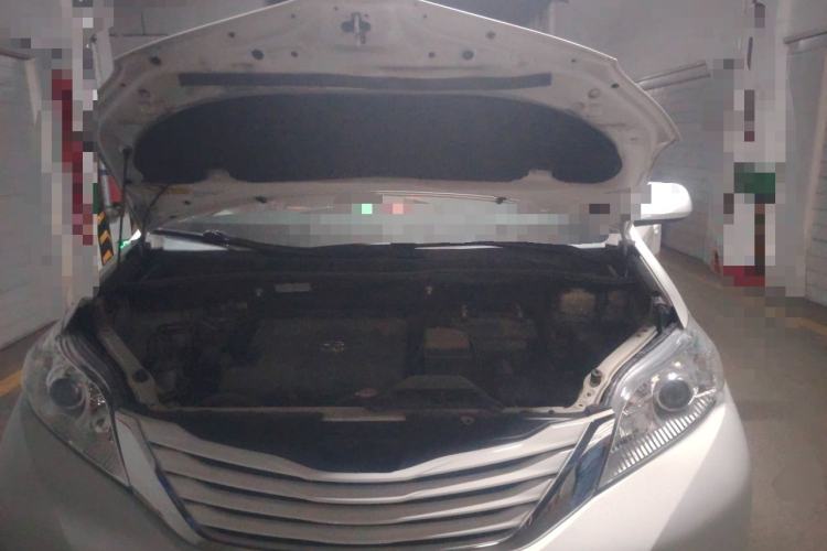 Used Toyota SIENNA 2015 3.5L Four-Wheel Drive L Engine Bay