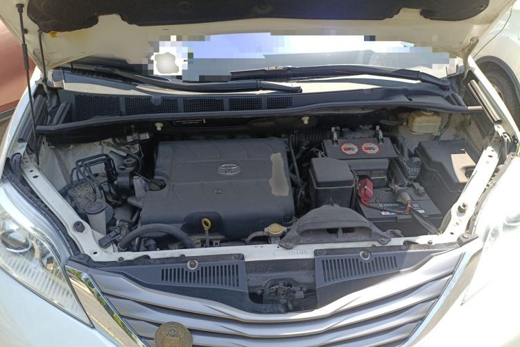 Used Toyota SIENNA 2015 3.5L Automatic 7-Seater Parallel Import Engine Bay
