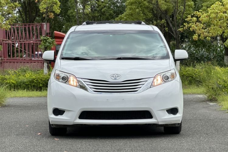 Used Toyota SIENNA 2015 3.5L Two-Wheel Drive L Exterior 1
