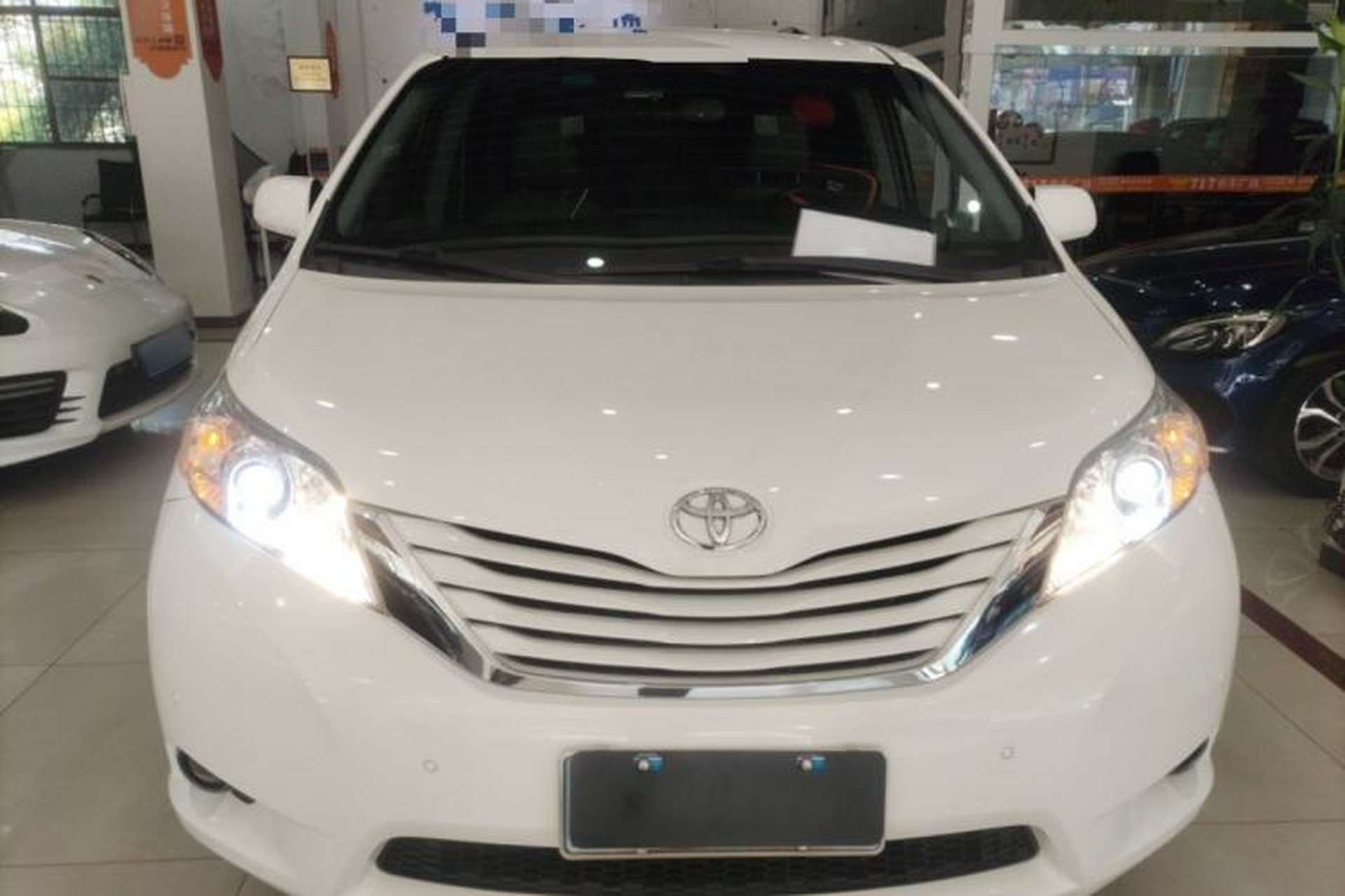 Used Toyota SIENNA 2015 3.5L Two-Wheel Drive L Exterior 1