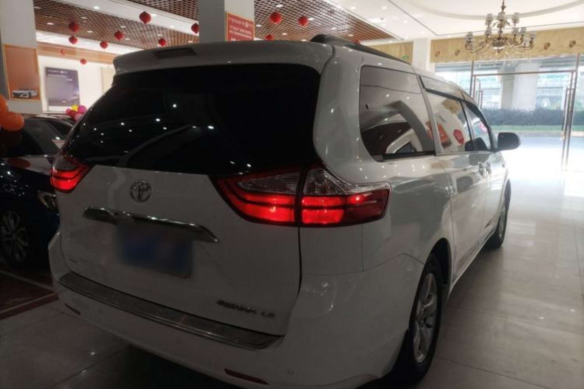 Used Toyota SIENNA 2015 3.5L Two-Wheel Drive L Exterior 5
