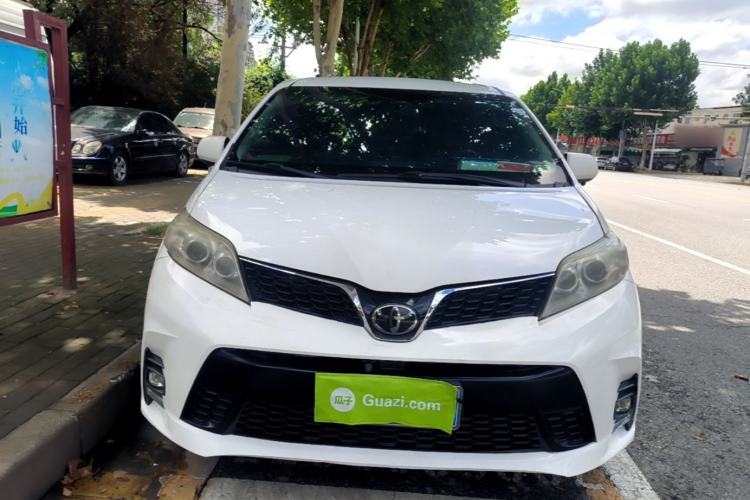 Used Toyota SIENNA 2015 3.5L Automatic 7-Seater Parallel Import Front