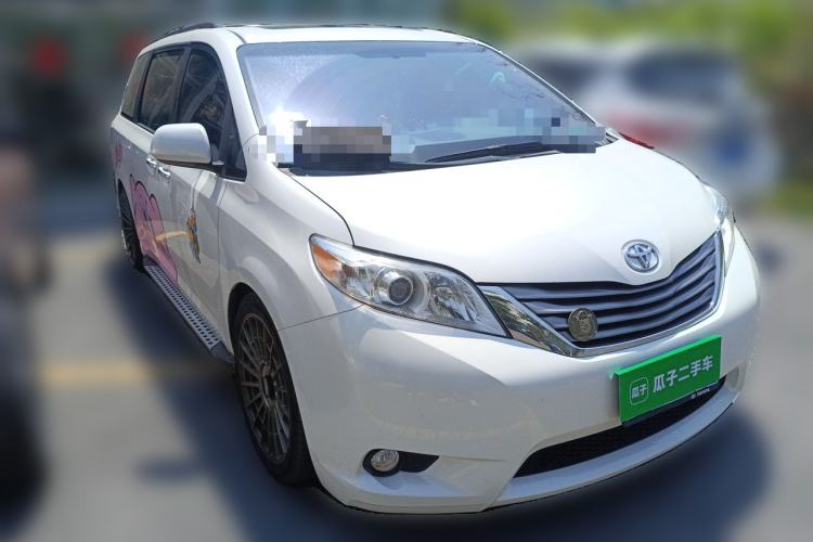 Used Toyota SIENNA 2015 3.5L Automatic 7-Seater Parallel Import Front Right 45 Deg