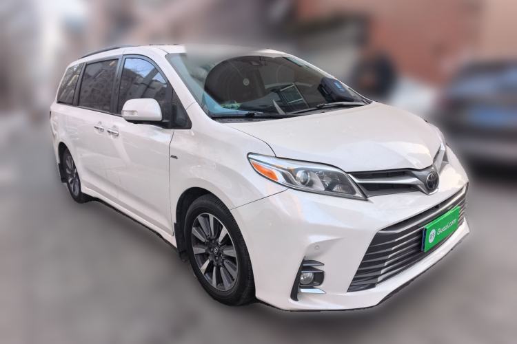 Used Toyota SIENNA 2015 3.5L Four-Wheel Drive L Front Right 45 Deg