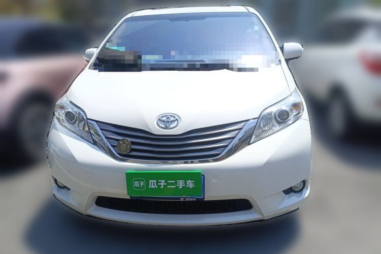 Used Toyota SIENNA 2015 3.5L Automatic 7-Seater Parallel Import Front