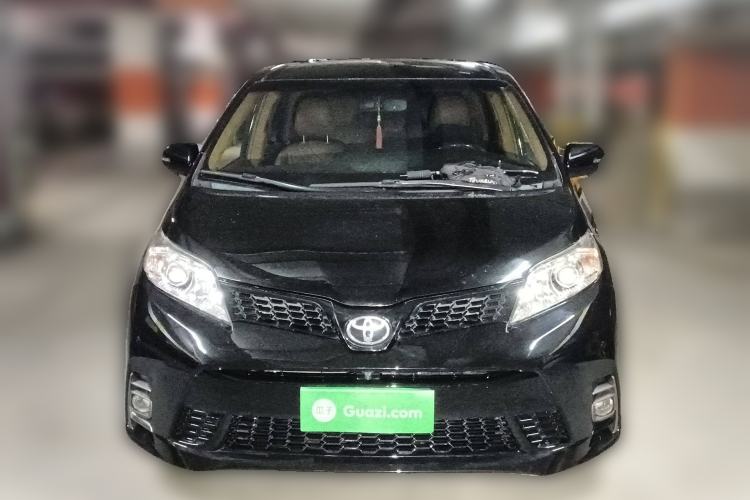 Used Toyota SIENNA 2015 3.5L Two-Wheel Drive LE Front